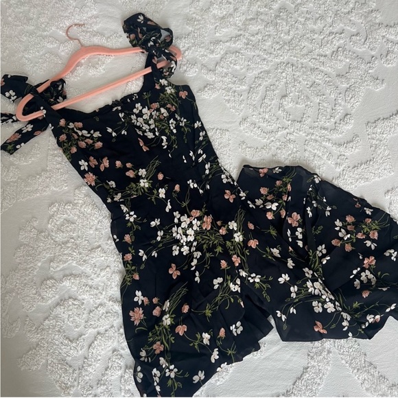 Reformation dress - Picture 2 of 8